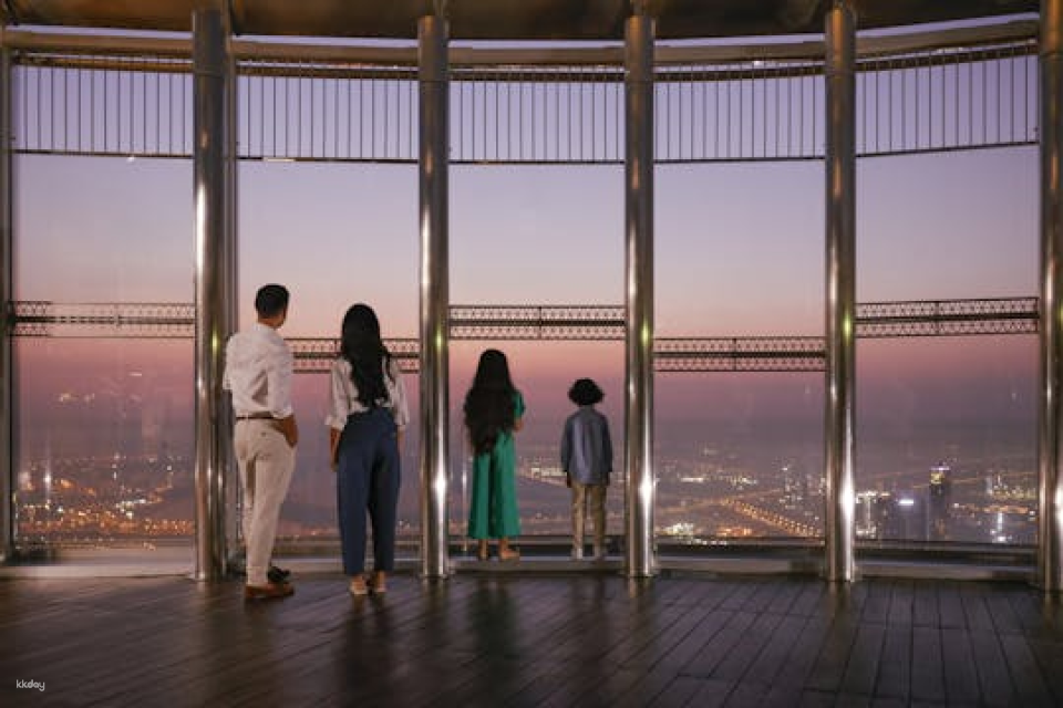 Burj-Khalifa-Levels-124-and-125-Sunrise-Tickets-with-a-Morning-Treat-706a1d00-67f9-46d7-940c-4ff9b864267e